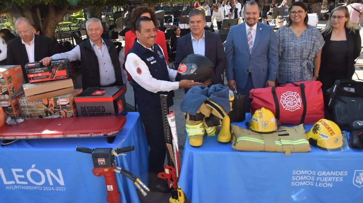 Protección Civil en León conmemora el 19 de septiembre con simulacro y nuevo equipamiento