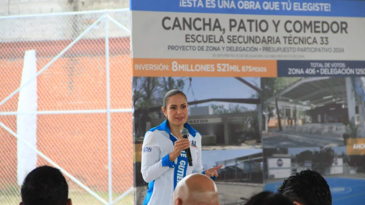 Alcaldesa de León entrega mejoras en infraestructura educativa de la Secundaria Técnica 33