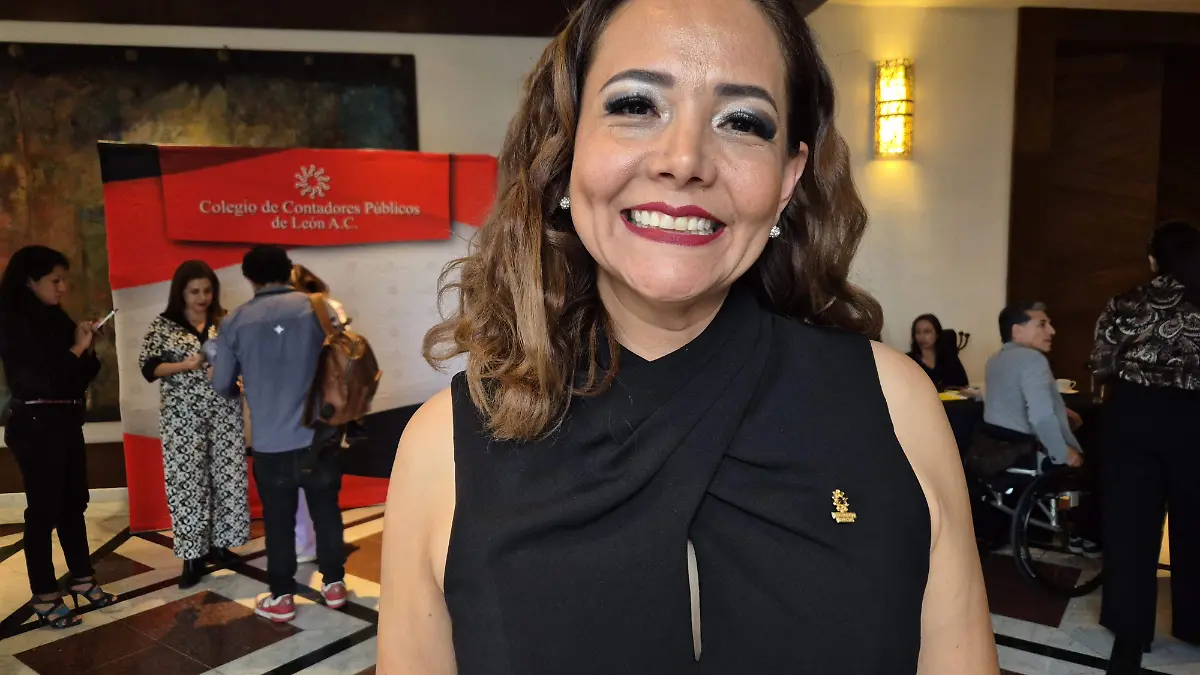 Laura Patricia Bueno Macías, presidenta del Colegio de Contadores Públicos de León