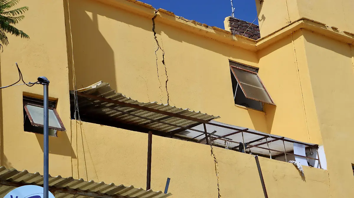 Grietas siguen generando incertidumbre entre vecinos de Las Arboledas