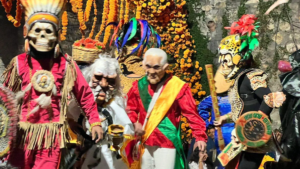 Guanajuato vive el Día de Muertos con altares, arte y cultura de San Luis Potosí y Catemaco