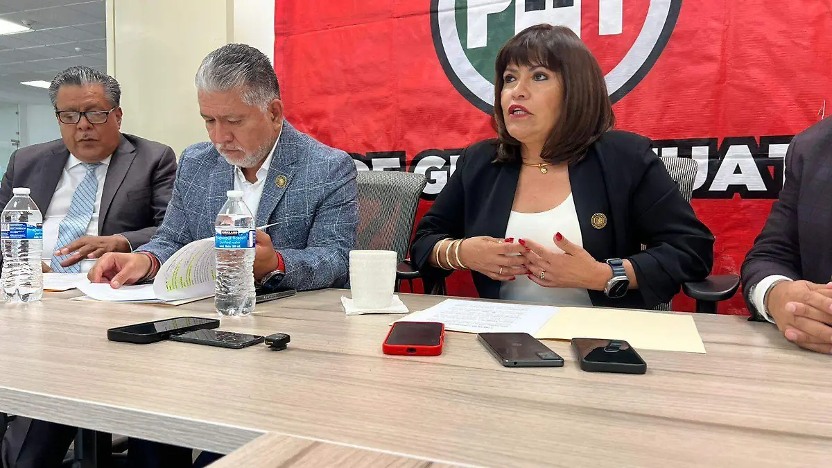 WhatsApp Image 2025-10-29 at 16.49.32