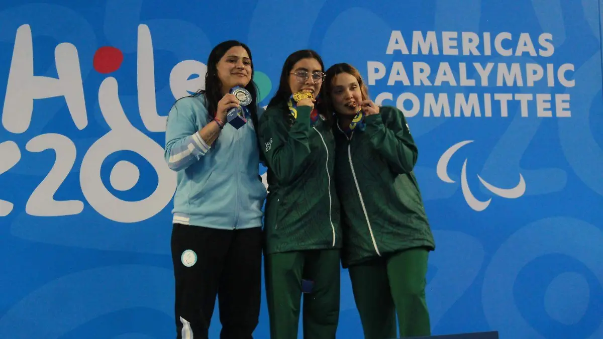 Karen Morales logró el bronce en los 100m mariposa S14.