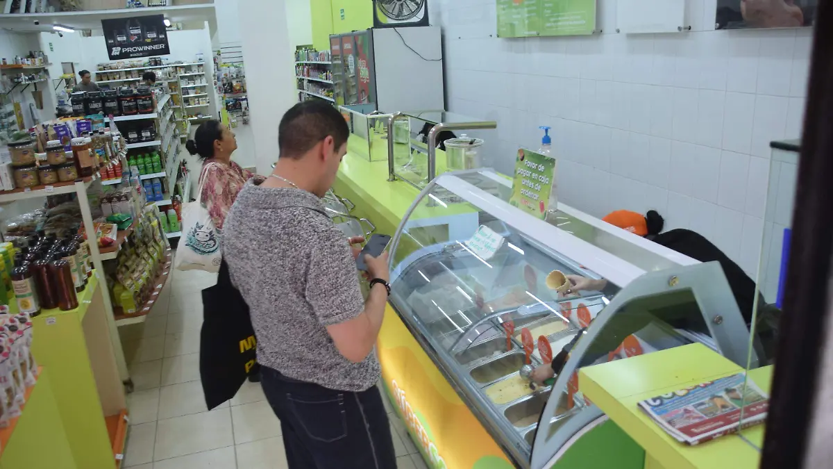 Generación Z, la que más compra por impulso en México: alerta Profeco