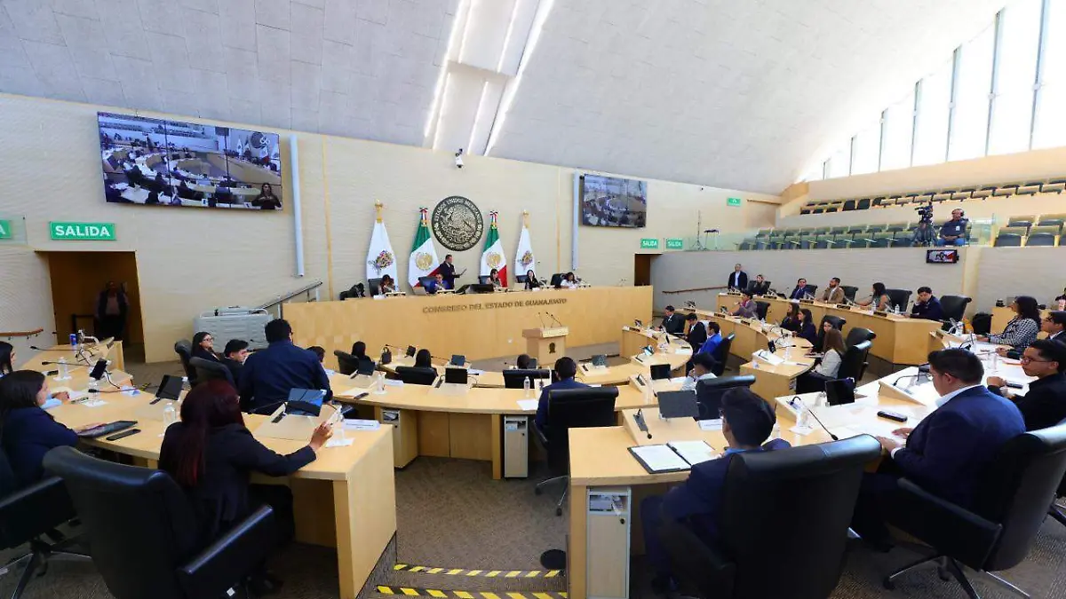 Guanajuato – Jóvenes piden atención en temas de seguridad, desaparición de personas y educación