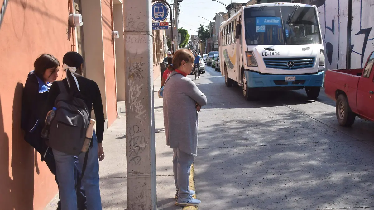 F CFARMONA PARADAS DE TRANSPORTE PELIGROSAS (8)