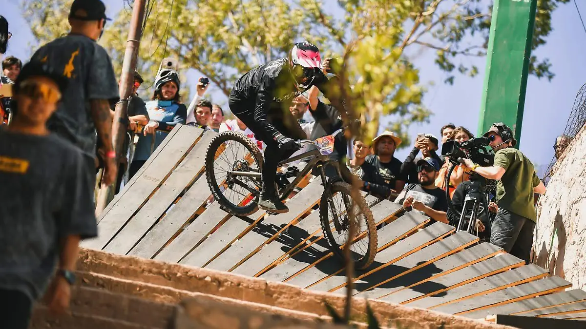 Leonardo Betancur biker fest2.jpg