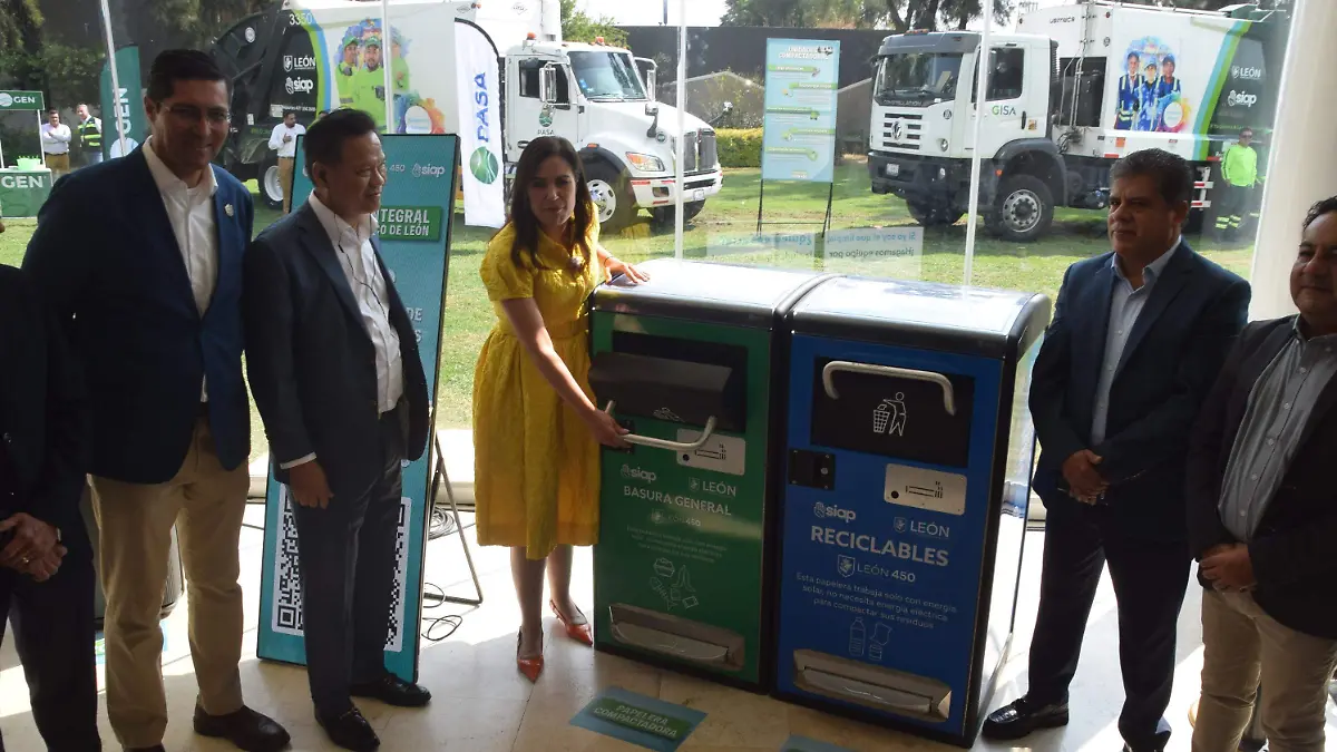 Presentan el modelo de Gestión de Residuos León 450 3