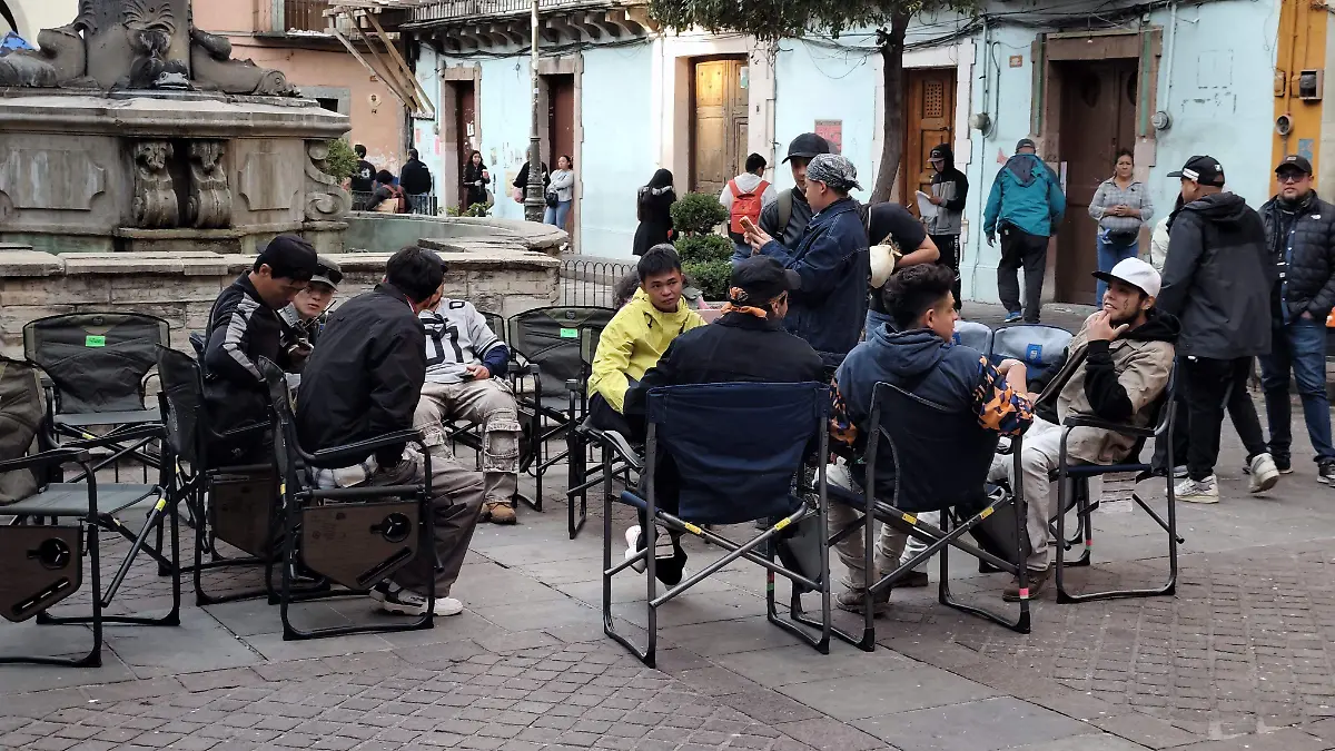 (todas de mike) Guanajuato – Recibe más de 30 quejas la subsecretaría de Movilidad por filme chino en la capital