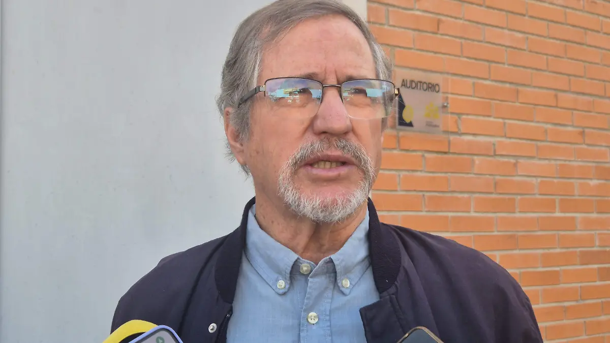 El presidente de AUGE Autogestión y Educación Comunitaria A.C., David Herrerías Guerra