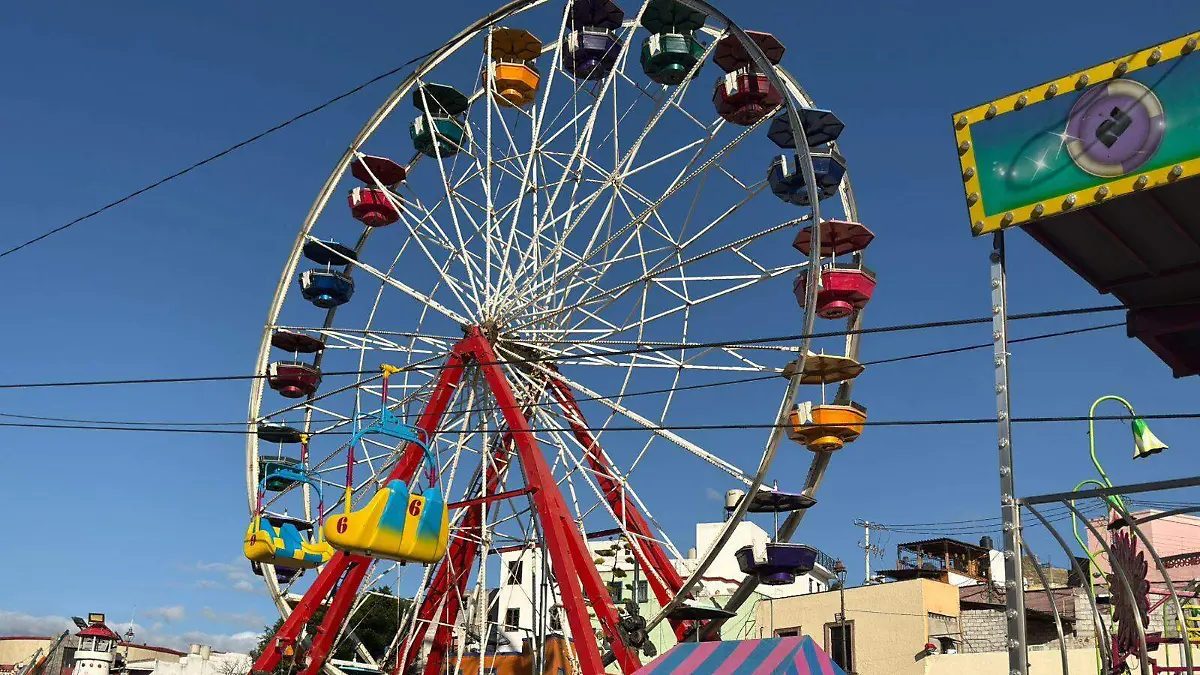 Guanajuato – Juegos mecánicos en Los Pastitos, nunca debieron colocarse (2)