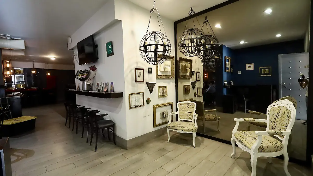 1657 Books Librería sucursal Real de Minas Poliforum