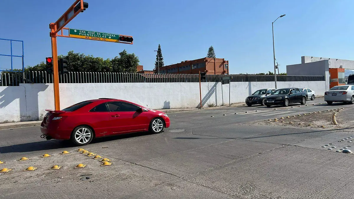 Guanajuato – Semáforos de la zona sur, generan molestias, descontentos tráfico-2