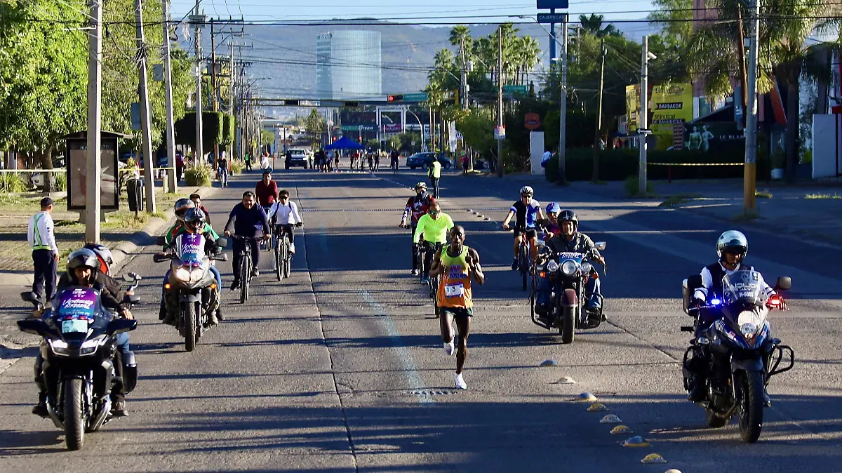 MARATON - Fco Meza - El Sol de León (18)