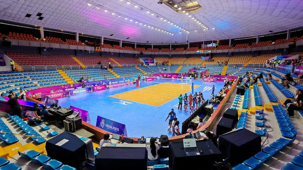 El Domo de la Feria también ha figurado como sede de torneos internacionales de voleibol
