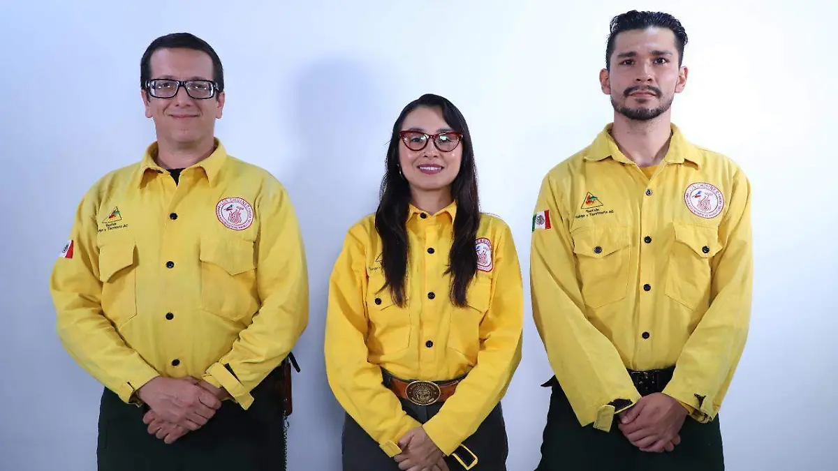 Estudiantes de la UG se suman a la prevención de incendios con la brigada Los Colibríes