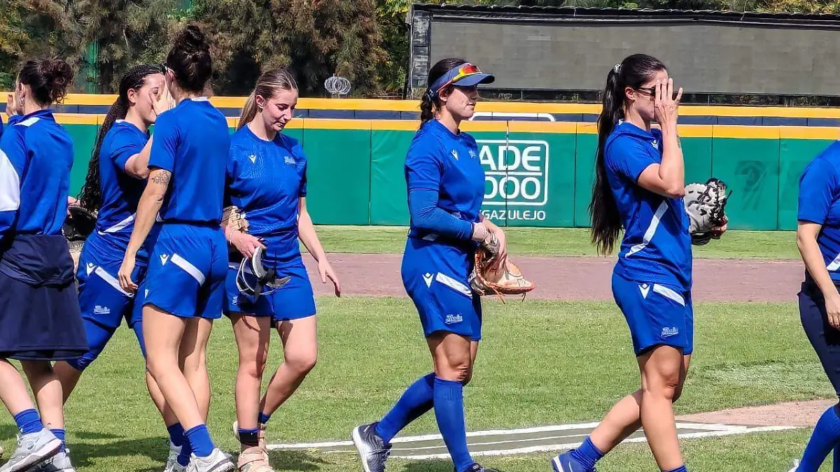 R VAZQUEZ ITALIA SOFTBOL (3)