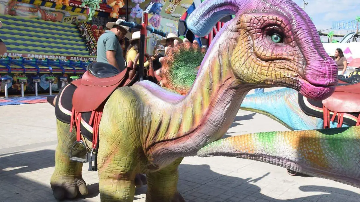 f carmona DINOSAURIOSWhatsApp Image 2026-01-12 at 3.09.55 PM