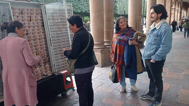 Lotería Nacional lanza billete conmemorativo por el 450 aniversario de León