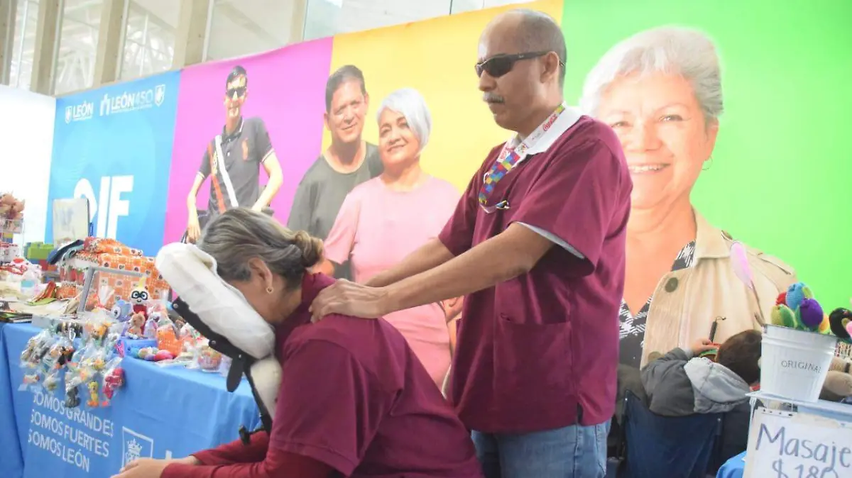 FRANCISCO CARMONA DISCAPACIDAD VISUALWhatsApp Image 2026-01-27 at 1.41.44 PM-2