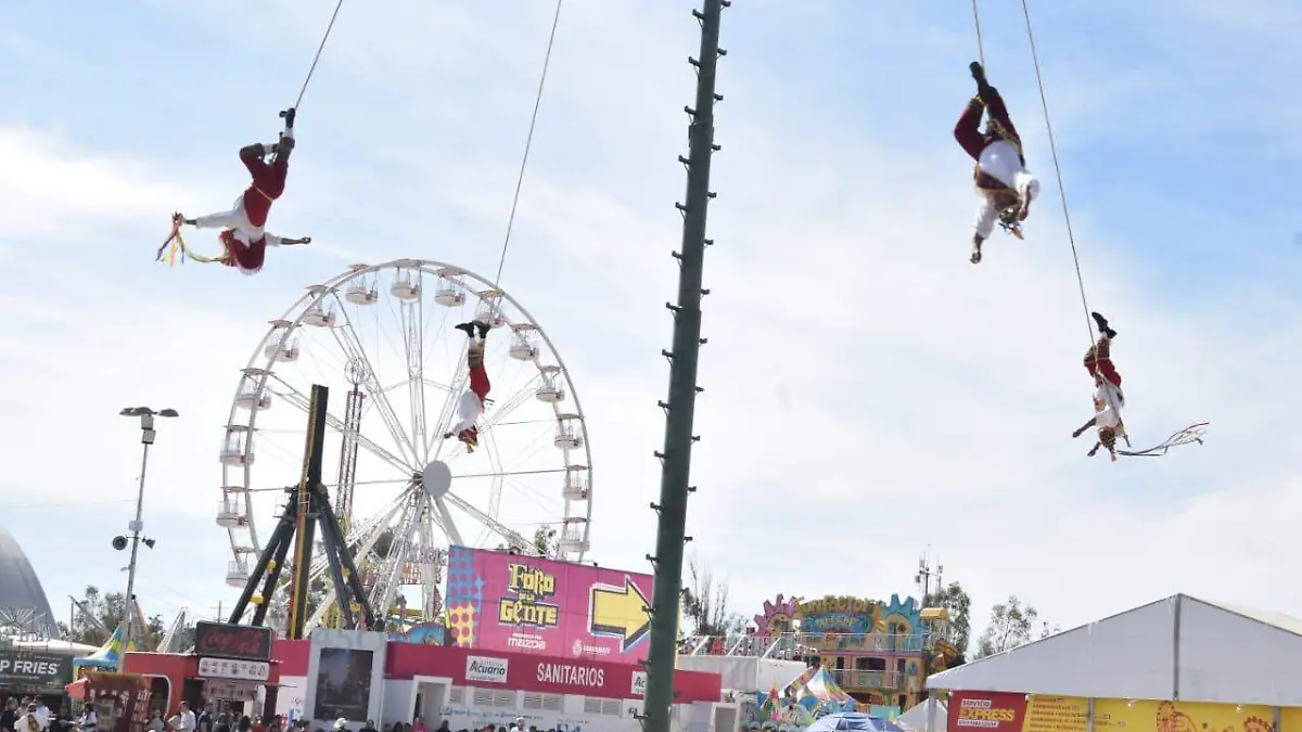 FRANCISCO CARMONA VOLADORES DE PAPANTLA FERIA DE LEONWhatsApp Image 2026-01-28 at 3.14.09 PM-2