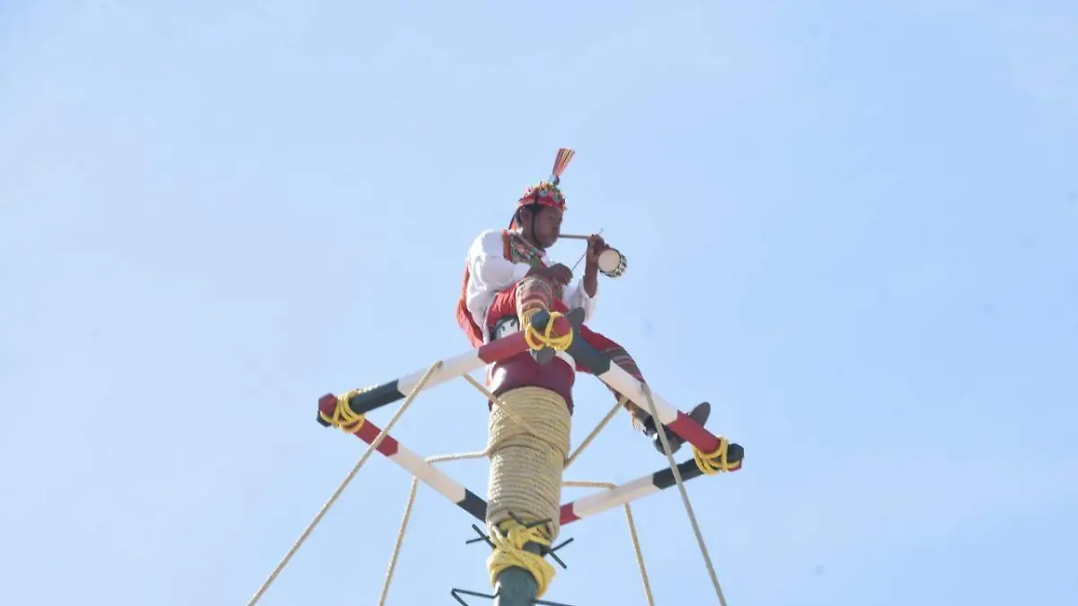 Voladores de Papantla, tradición viva que engalana la Feria de León 2026
