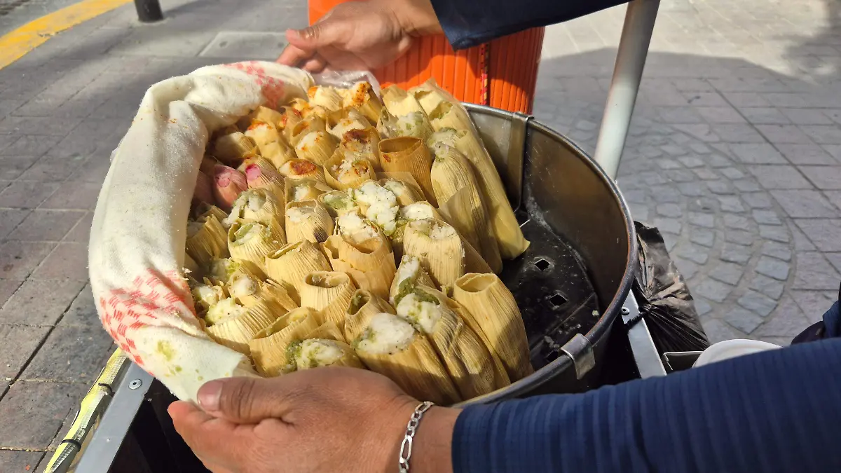 Día de la Candelaria en León: Ricardo Clasca mantiene viva la tradición de los tamales