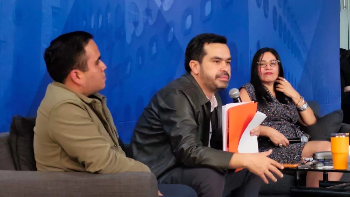 Conversatorio Máynez2