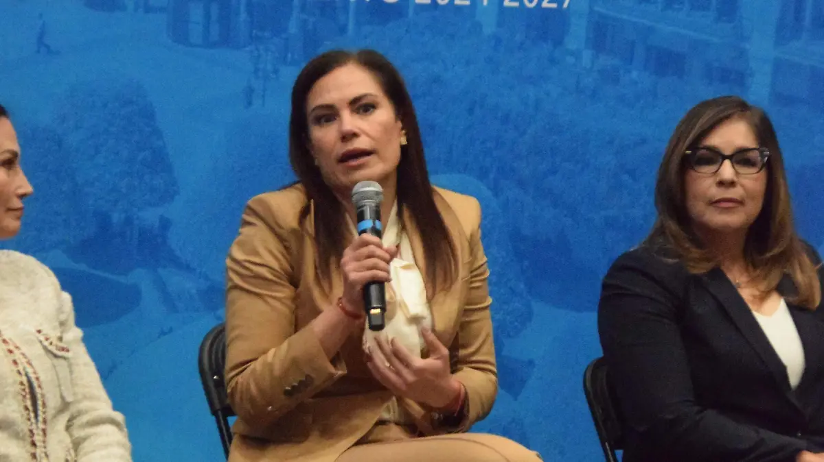 ALEJANDRA-MAYNES (4)