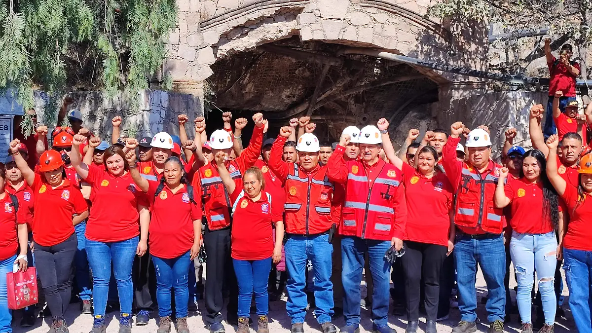 Reunión minera con Napoleón Gómez Urrutia_(5)