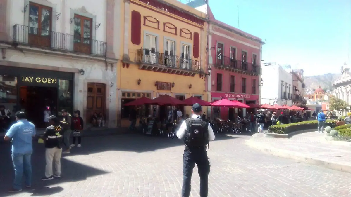 Guanajuato – Pérdidas para el sector restaurantero y turistas varados, parte de los saldos del fin de semana en la capital (1)