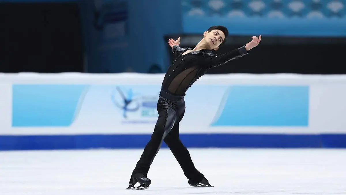 DONOVAN CARRILLO (1) (1)