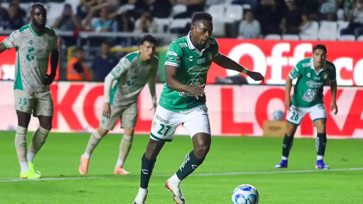 12D90245-2016-4B6D-82C1-7C7484897AC1