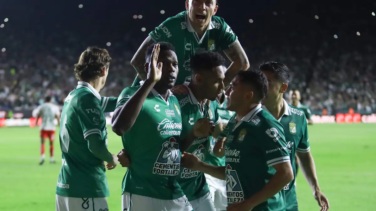 8F3A349C-9617-4C03-8811-34B9E0193498