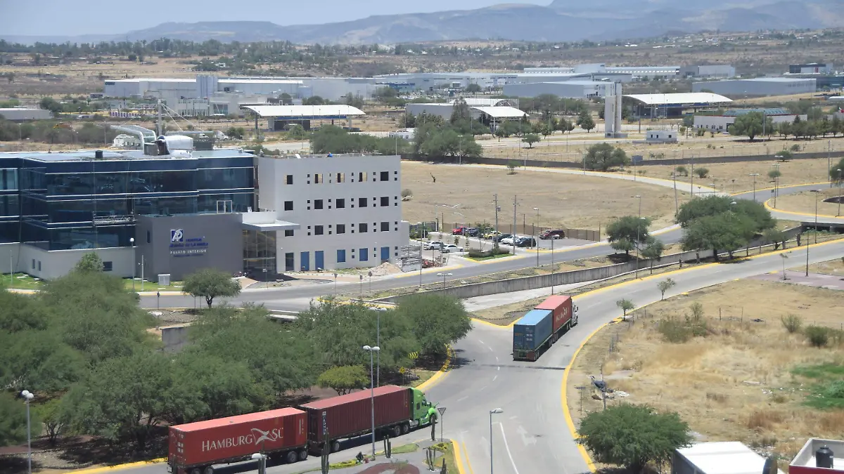 FCO CARMONA-PUERTO INTERIOR (1)