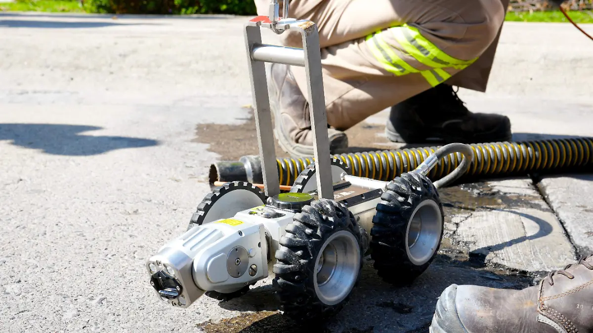 ROBOT CORTESÍA SAPAL  (1)