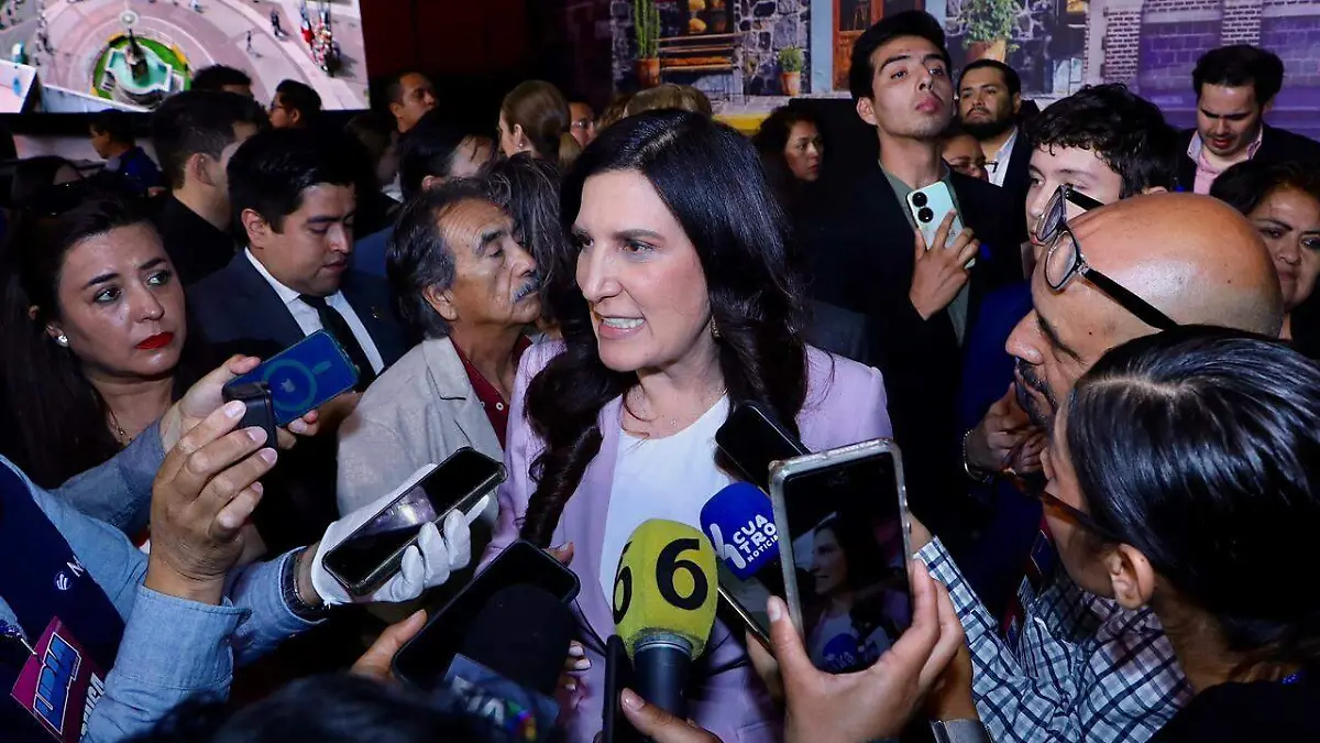 Kenia López Rabadán pide que Reforma Electoral impida financiamiento del crimen y se discuta con todos los partidos