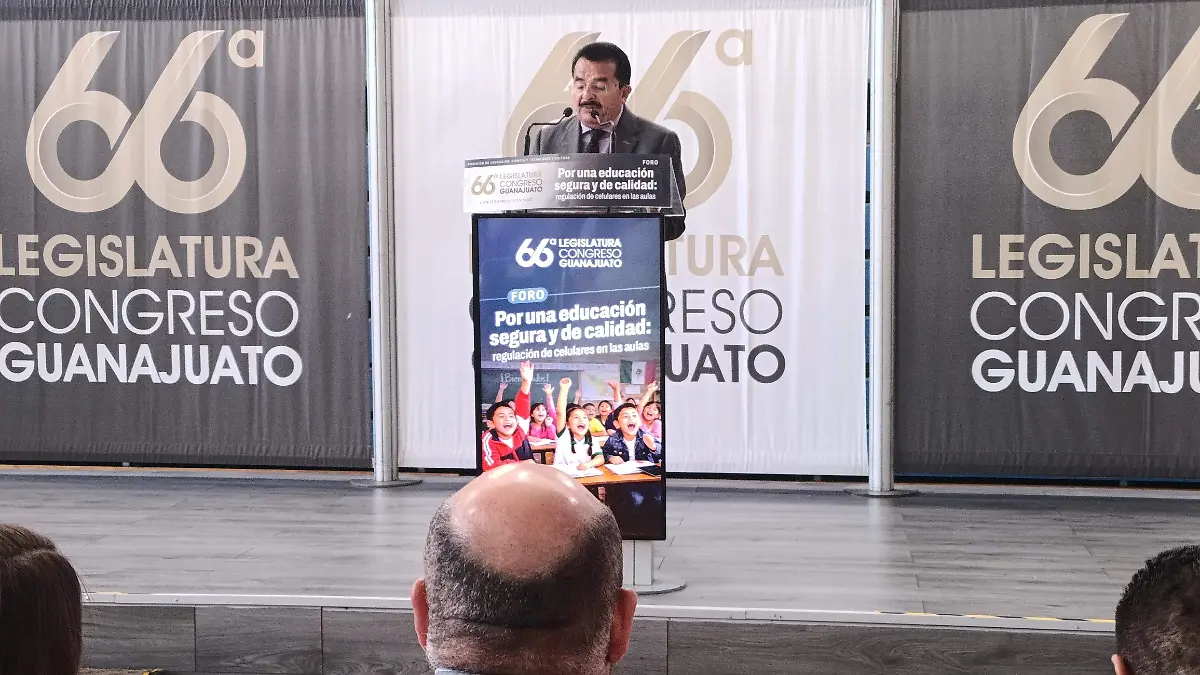 Raúl Espinoza Alonso, Secretario General de la Sección 13 del Sindicato Nacional de Trabajadores de la Educación (SNTE)