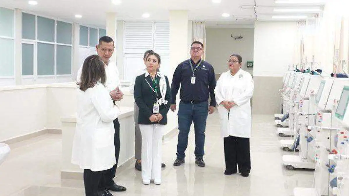 IMSS León invierte 5 mdp en remodelar área de hemodiálisis de la UMAA 55