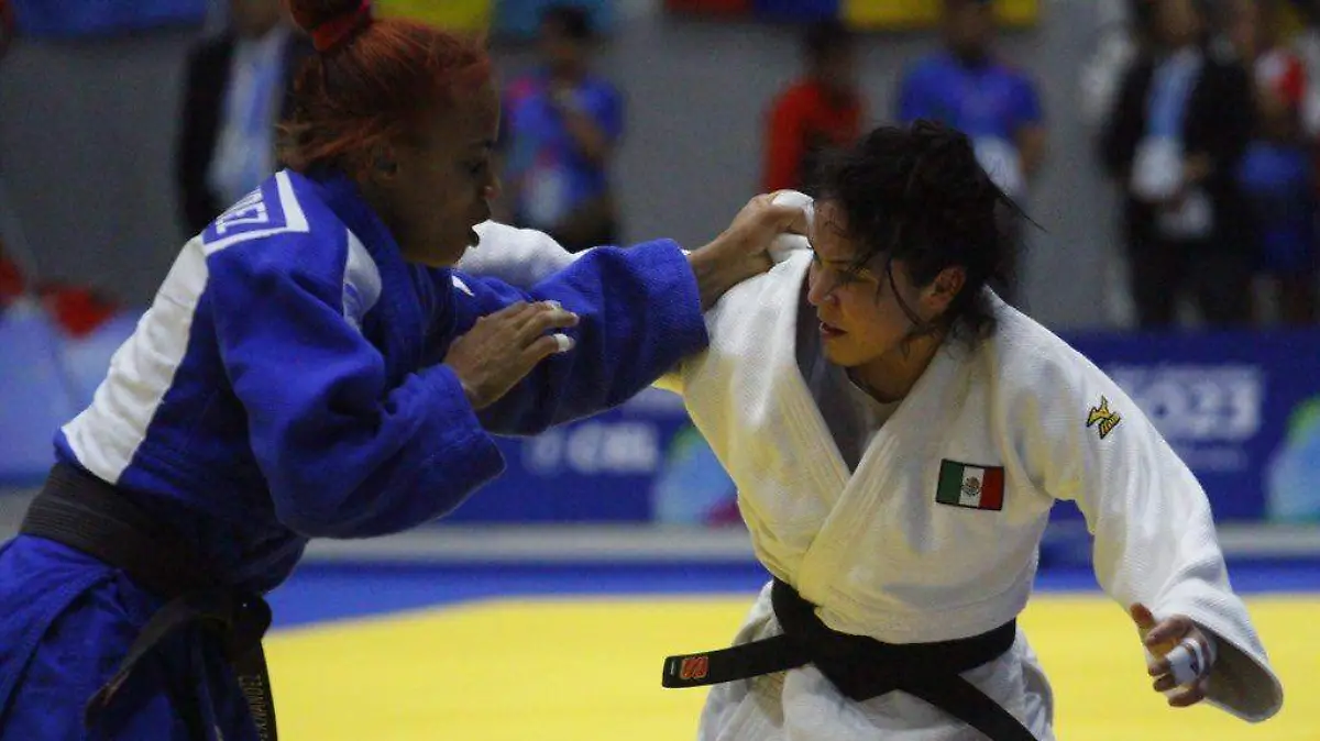 PAULINA MARTINEZ (1) (3) (1) (1) (1)