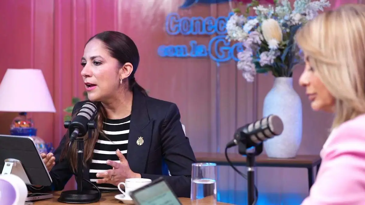 Libia Dennise García Muñoz Ledo - Conectando con la Gente