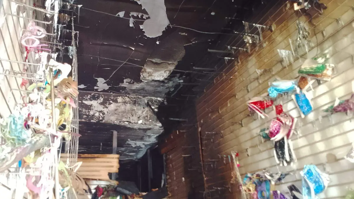 INCENDIO PLAZA COLISEO ROSARIO (5)