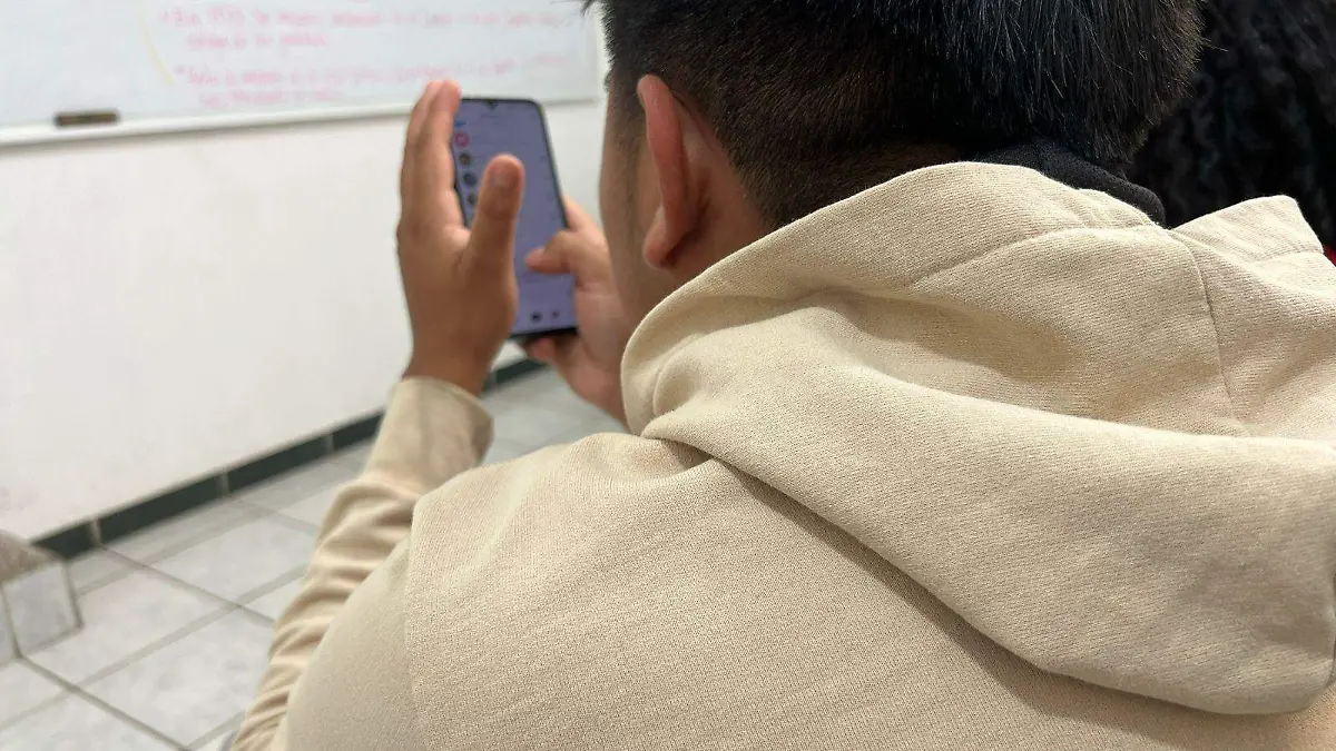 Guanajuato – El celular en las escuelas debe ser un medio y no una necesidad Sánchez Gómez