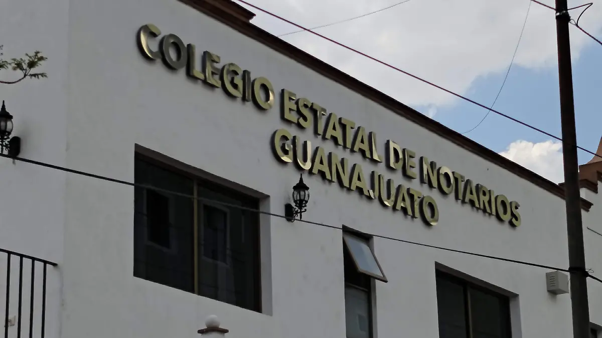Colegio de notarios3