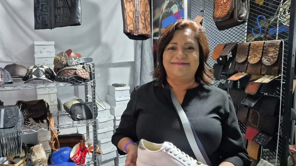 Magda Suárez, representante de calzado Kualis