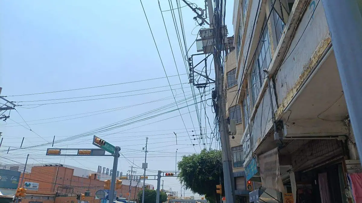 Analizan cableado subterráneo en Miguel Alemán; comerciantes ven necesaria la modernización