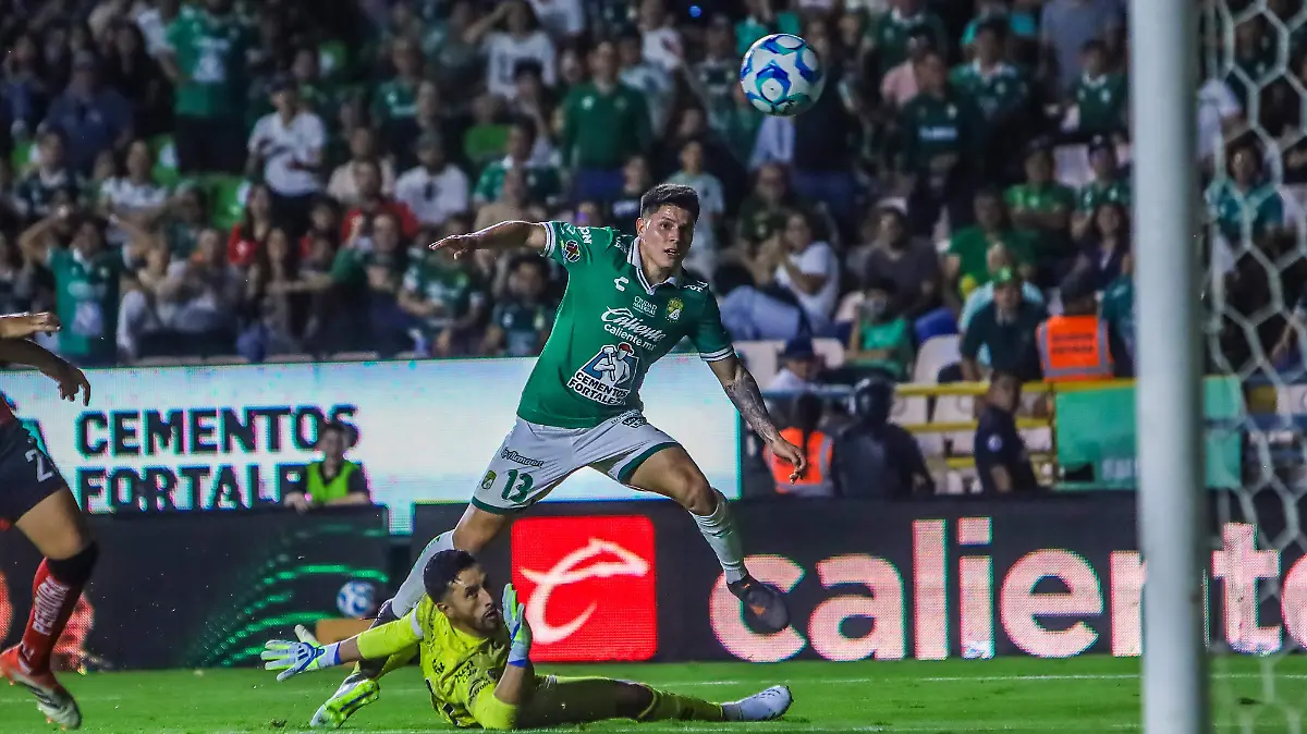 D6DBD952-34A2-4C41-B7BF-9C8FEED526BC