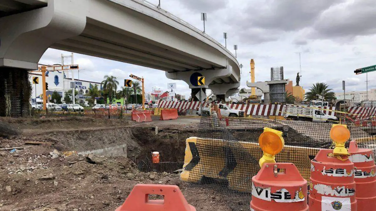 REHABILITACIÓN DE LA GLORIETA SANTA FE VA AL 60 POR CIENTO
