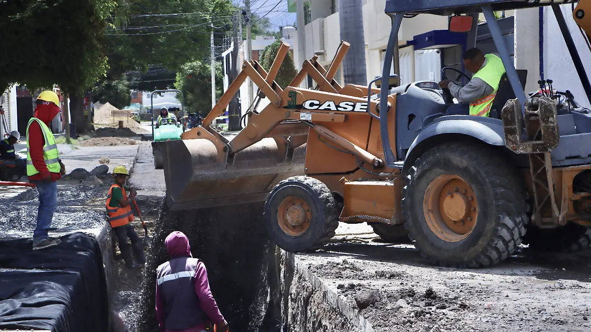 REHABILITACIÓN TUBERÍAS SAPAL FCO MEZA.