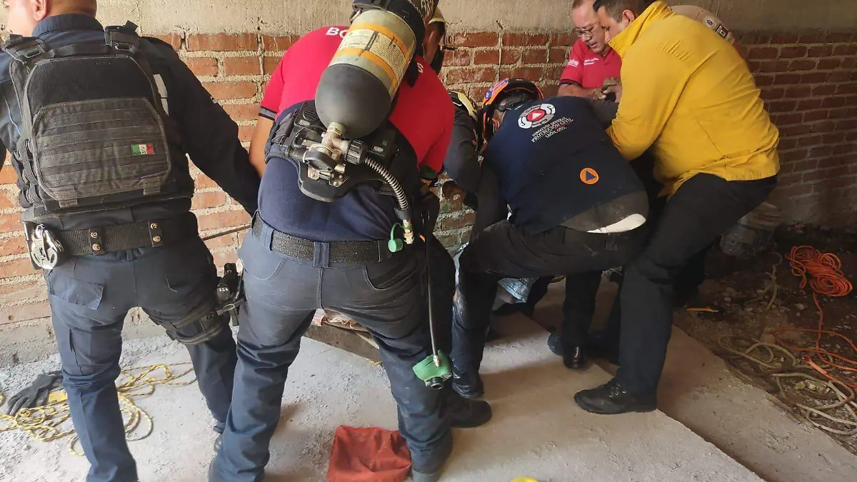 albañiles rescate obra
